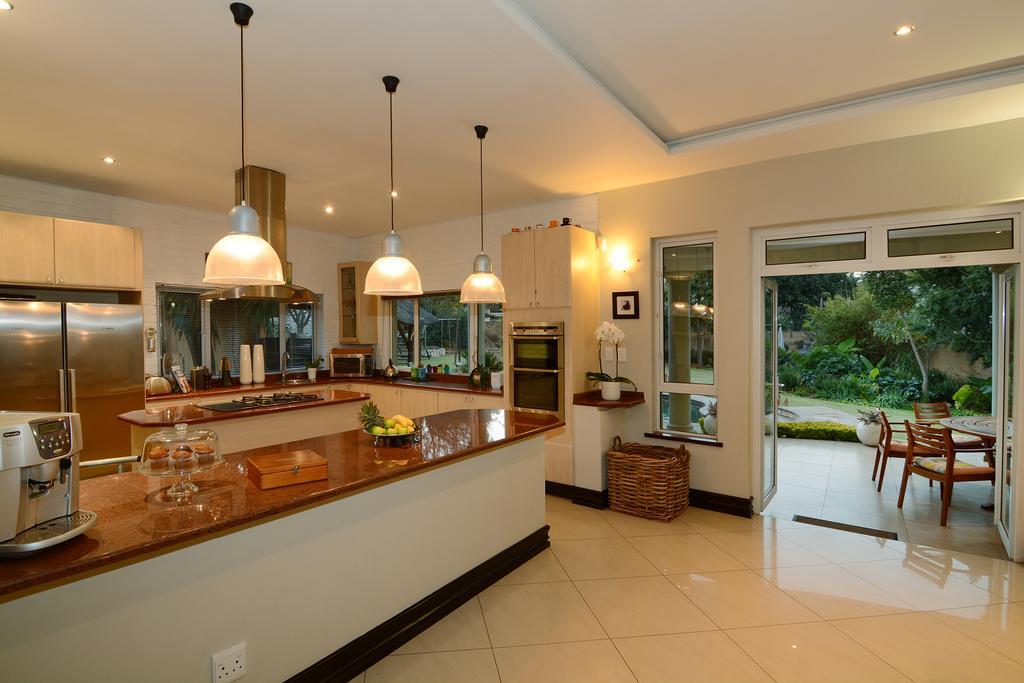 Sandown Guest House Johannesburgo Exterior foto